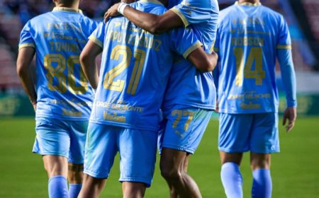 BOLIVAR CONSIGUIÓ UNA IMPORTANTE VICTORIA SOBRE FC UNIVERSITARIO