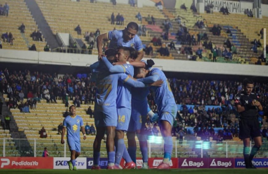 BOLÍVAR ARROLLÓ A AURORA Y SE MANTIENE CERCA DE LOS LÍDERES