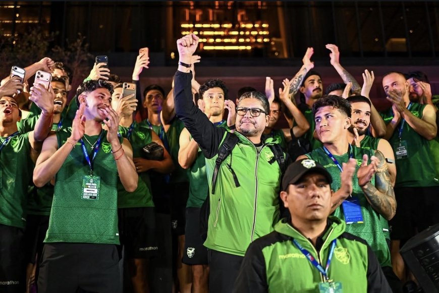 BOLIVIA VIVIÓ UN BANDERAZO LLENO DE ILUSIÓN ANTES DEL DUELO ANTE SURINAM