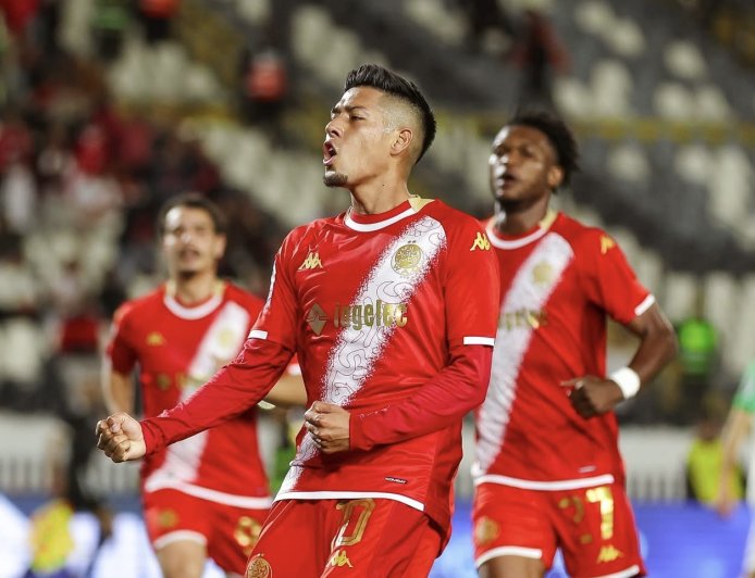 RAMIRO VACA MARCÓ Y FUE FIGURA EN EL WYDAD AC
