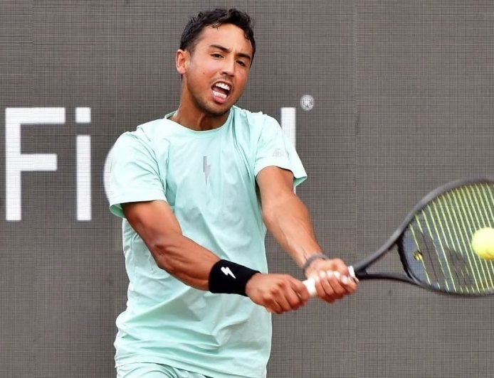 HUGO DELLlEN AVANZÓ A LOS CUARTOS DE FINAL TRAS VENCER JUAN ESTEVEZ