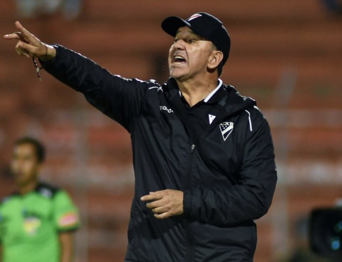 BALDIVIESO: “UN PARTIDO QUE TE PUEDE DAR VIDA O, DE REPENTE, PUEDES ENTRAR EN TERAPIA INTENSIVA”