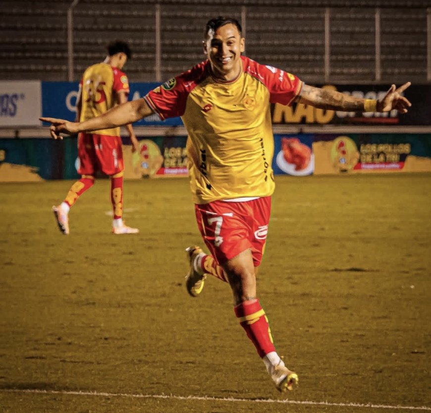 BRUNO MIRANDA SIGUE ENCENDIDO EN ECUADOR Y ES FIGURA DE AUCAS