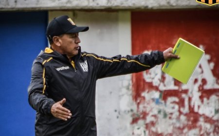 SIXTO VIZUETE DESTACÓ LA MEJORÍA DEL EQUIPO Y VALORÓ LA SUSPENSIÓN DEL PARTIDO ANTE ORIENTE