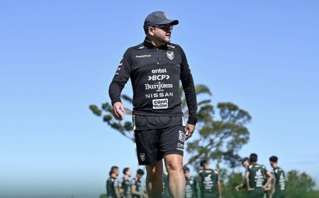 ÓSCAR VILLEGAS VE A ESCOCIA COMO UNA PRUEBA PARA BOLIVIA
