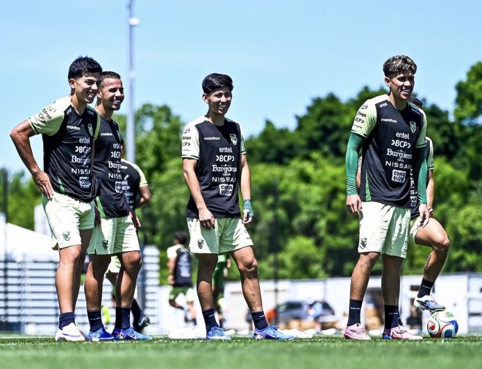 BOLIVIA CERRÓ PRÁCTICAS Y QUEDÓ LISTA PARA ENFRENTAR A ESCOCIA