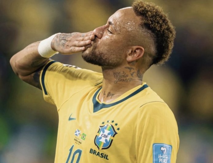 NEYMAR VOLVIÓ A JUGAR CON BRASIL Y CELEBRÓ LA CLASIFICACIÓN A LOS DIECISEISAVOS DE FINAL