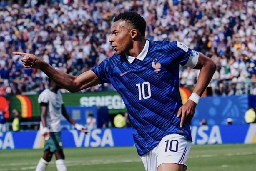 MBAPPÉ HIZO HISTORIA Y FRANCIA DEBUTÓ CON VICTORIA ANTE SENEGAL