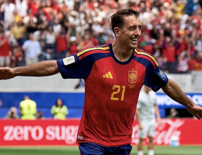 ESPAÑA GOLEÓ A AUSTRIA Y AVANZÓ CON AUTORIDAD A LOS OCTAVOS DE FINAL