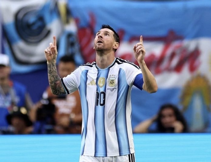 ARGENTINA SOBREVIVIÓ A LA SORPRESA DE CABO VERDE Y AVANZÓ TRAS UN PARTIDO MEMORABLE
