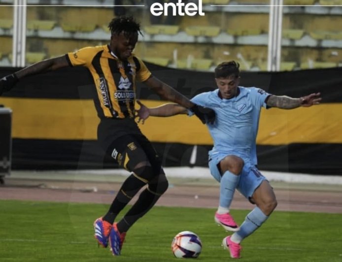 THE STRONGEST Y BOLÍVAR DIVIDIERON HONORES EN UN PARTIDO MUY DISPUTADO