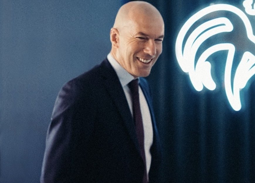 ZINEDINE ZIDANE INICIÓ SU ETAPA CON FRANCIA EN BUSCA DE LA GLORIA