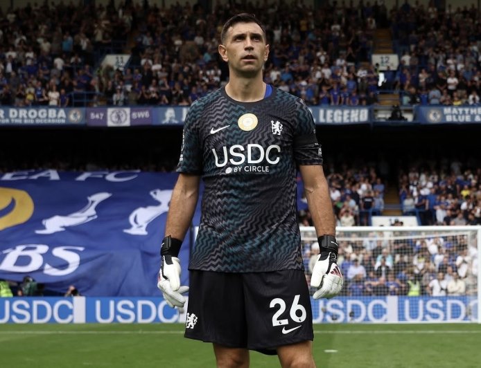 DIBU MARTÍNEZ DEBUTÓ CON TRIUNFO EN EL CHELSEA