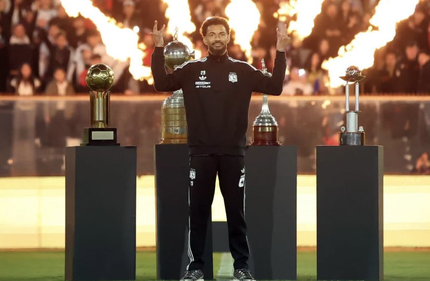 VOZINHA CONQUISTÓ AL MONUMENTAL EN SU PRESENTACIÓN