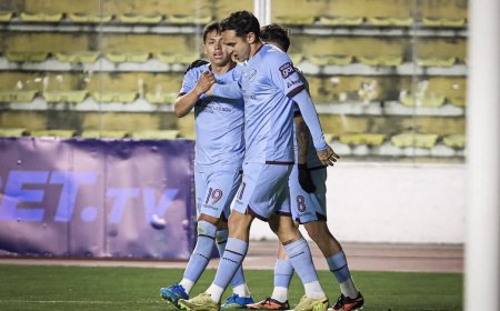 BOLÍVAR ROMPIÓ EL MURO DE BLOOMING Y TERMINÓ GOLEANDO