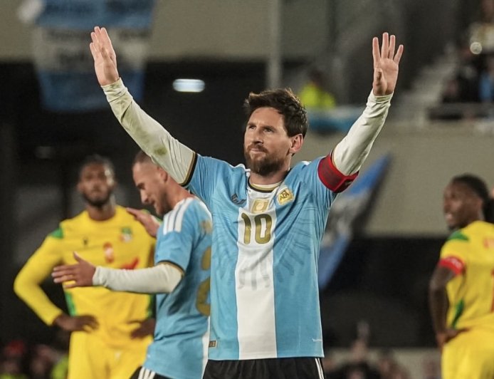 LIONEL MESSI: “AYER FUE MI ÚLTIMO PARTIDO Y YA EXTRAÑO VESTIR LA CELESTE Y BLANCA”