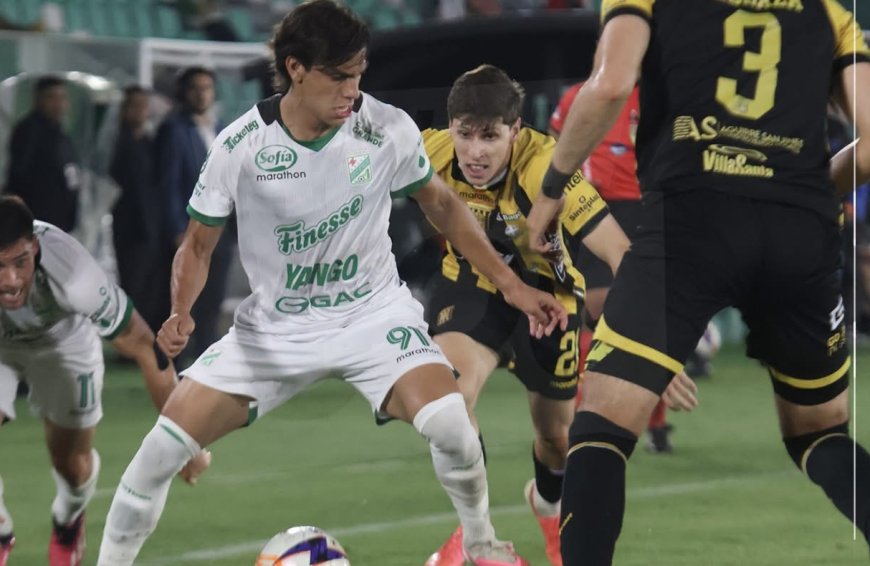 ORIENTE PETROLERO Y THE STRONGEST EMPATARON Y EL PARTIDO TERMINÓ CON INCIDENTES